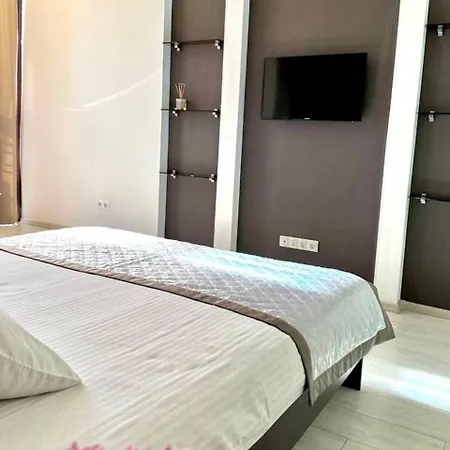 & Hotel