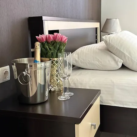 Hotel & 3*