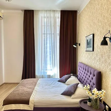 Hotel & Odesa
