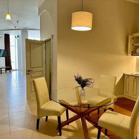 Aparthotel &