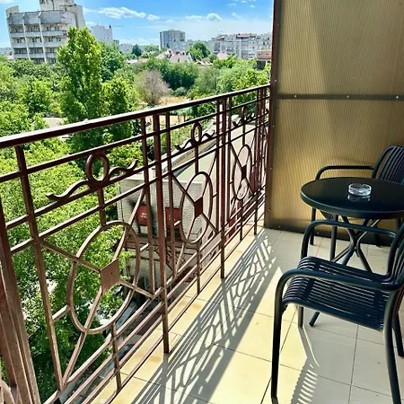卡罗纳公寓酒店 3*