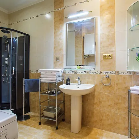& 4* Odesa