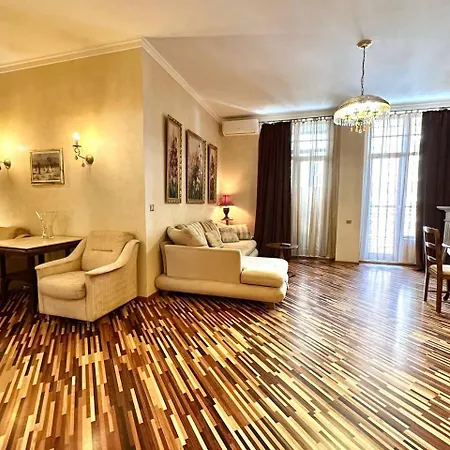& Aparthotel 4*