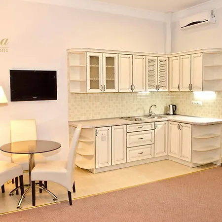 & Aparthotel 4*