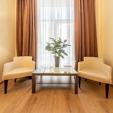 & Hotel 3*
