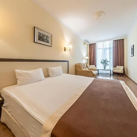 & Hotel
