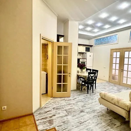 卡罗纳公寓酒店